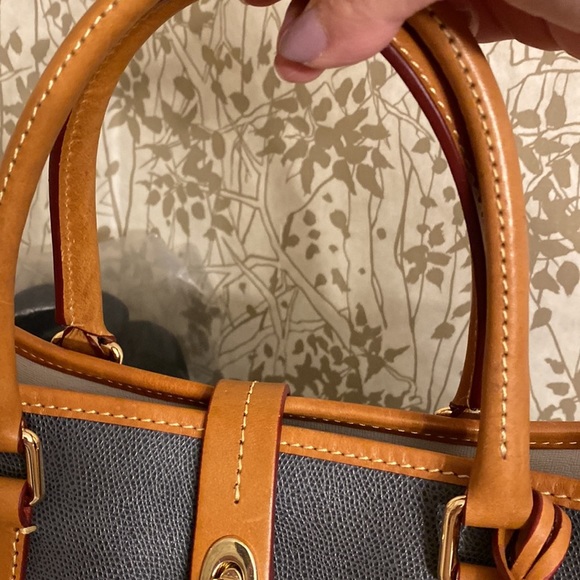 Dooney &Bourke Shelby Shopper in gray with honey accents hardware in gold EUC - Picture 4 of 15